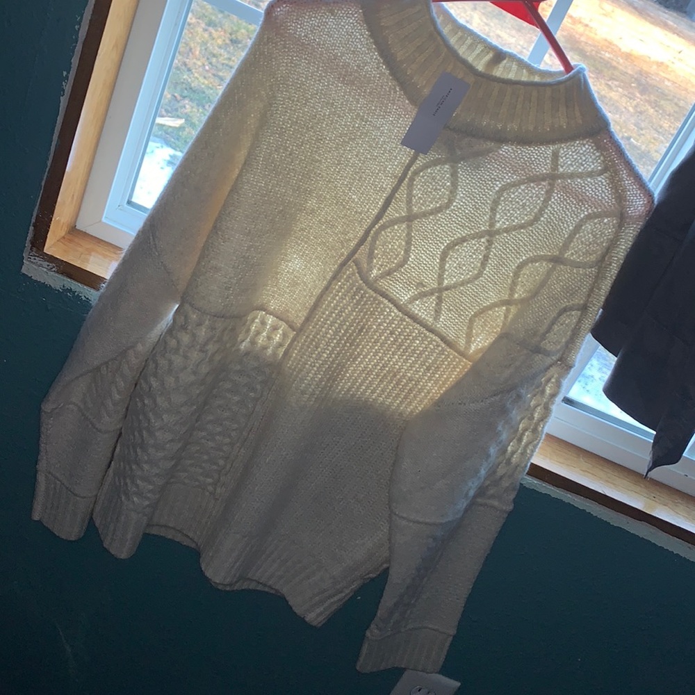 American eagle sweater